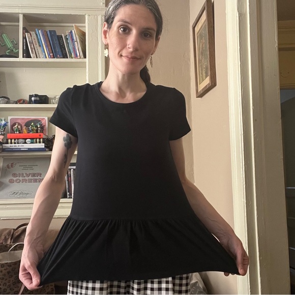 🍭 3/$18 joe fresh • black short sleeve peplum top - Picture 4 of 9